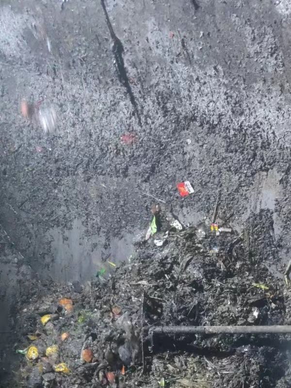 南票污水池清理