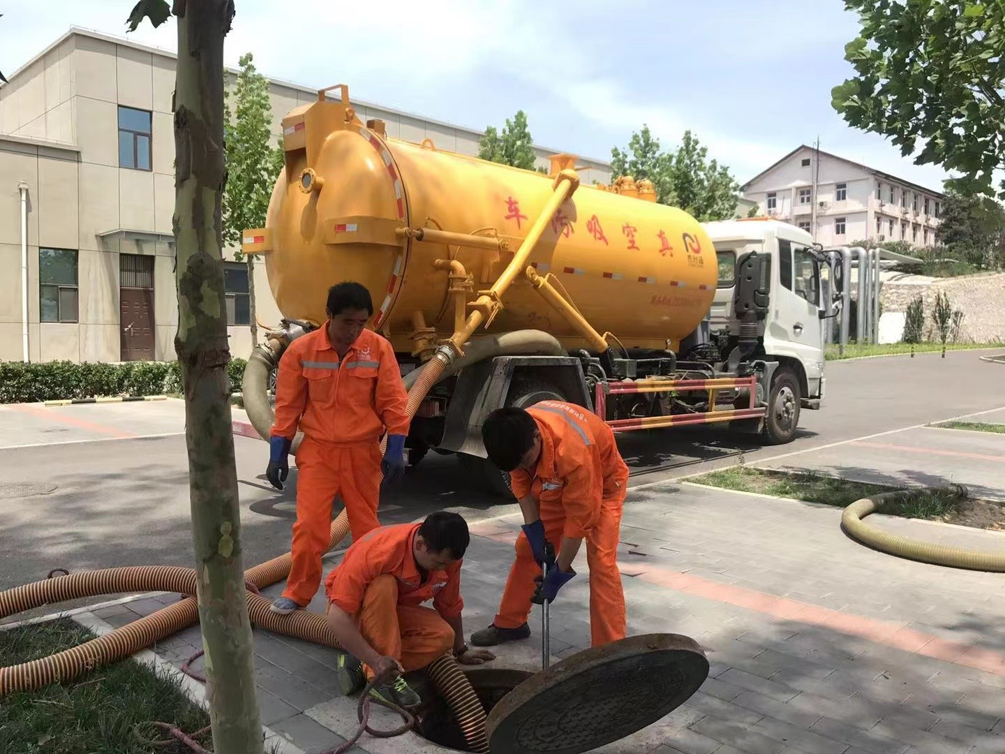 南票化粪池清理与5-8吨吸粪车施工效率分析